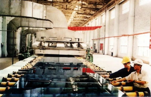 纪念洛阳浮法玻璃工艺诞生50周年 中国建材集团引领建筑材料创新辉煌